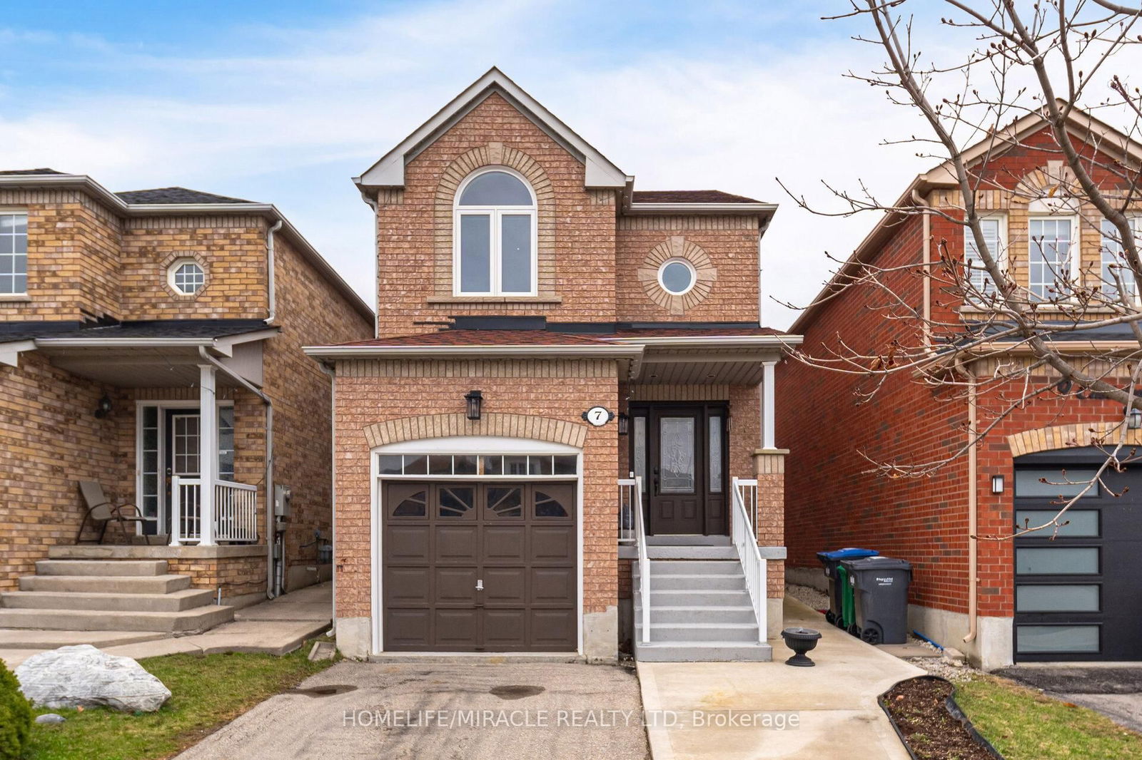 Detached House for sale at 7 Eastview Gate, Brampton, Bram East, L6P 1M6 - MLS: W12092426