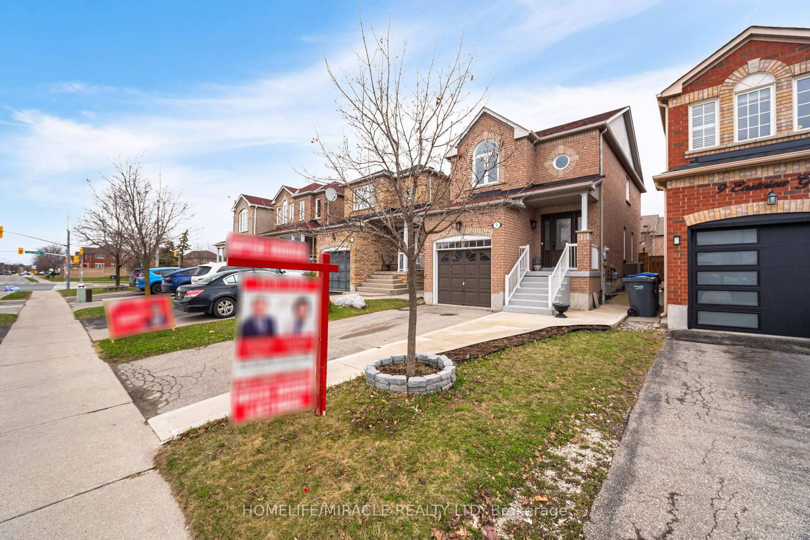 Detached House for sale at 7 Eastview Gate, Brampton, Bram East, L6P 1M6 - MLS: W12092426