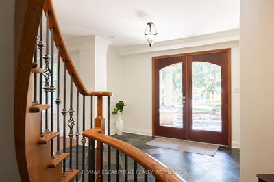247 Colchester Dr, Oakville - Morrison image-0-4