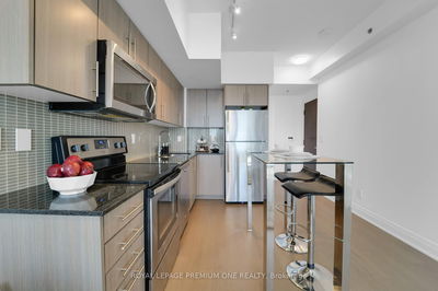 Unit 1510 — 55 Speers Rd, Oakville - Queen Elizabeth image-0-3
