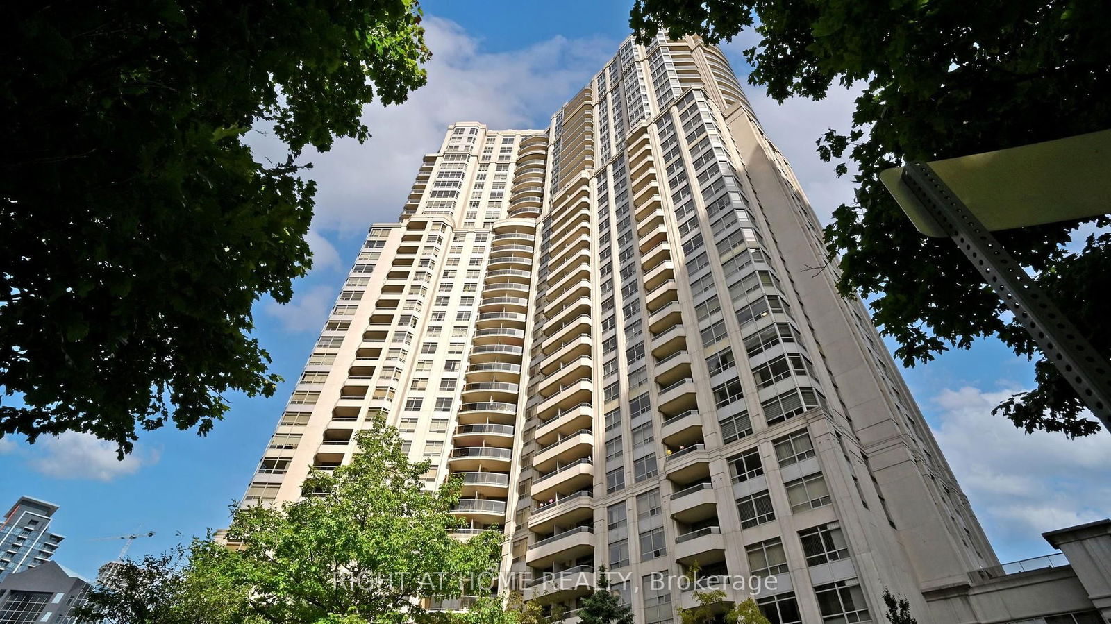Condo for sale at 2108-35 Kingsbridge Garden Circle, Mississauga, Hurontario, L5R 3Z5 - MLS: W12092870