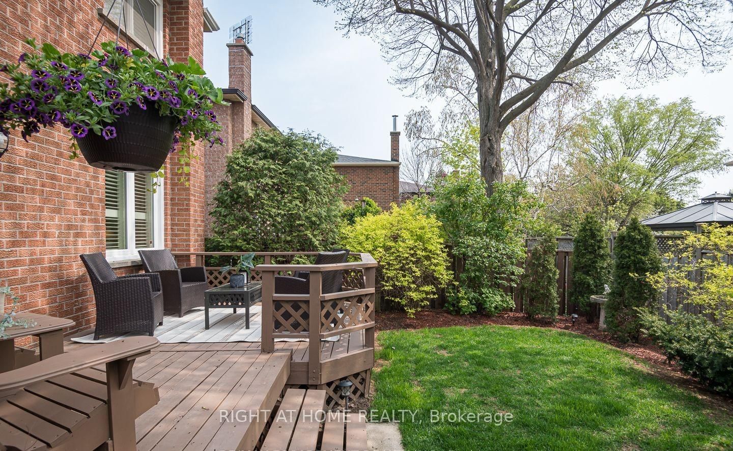 Detached House for sale at 6772 Dolmage Court, Mississauga, Meadowvale, L5N 4V9 - MLS: W12092876
