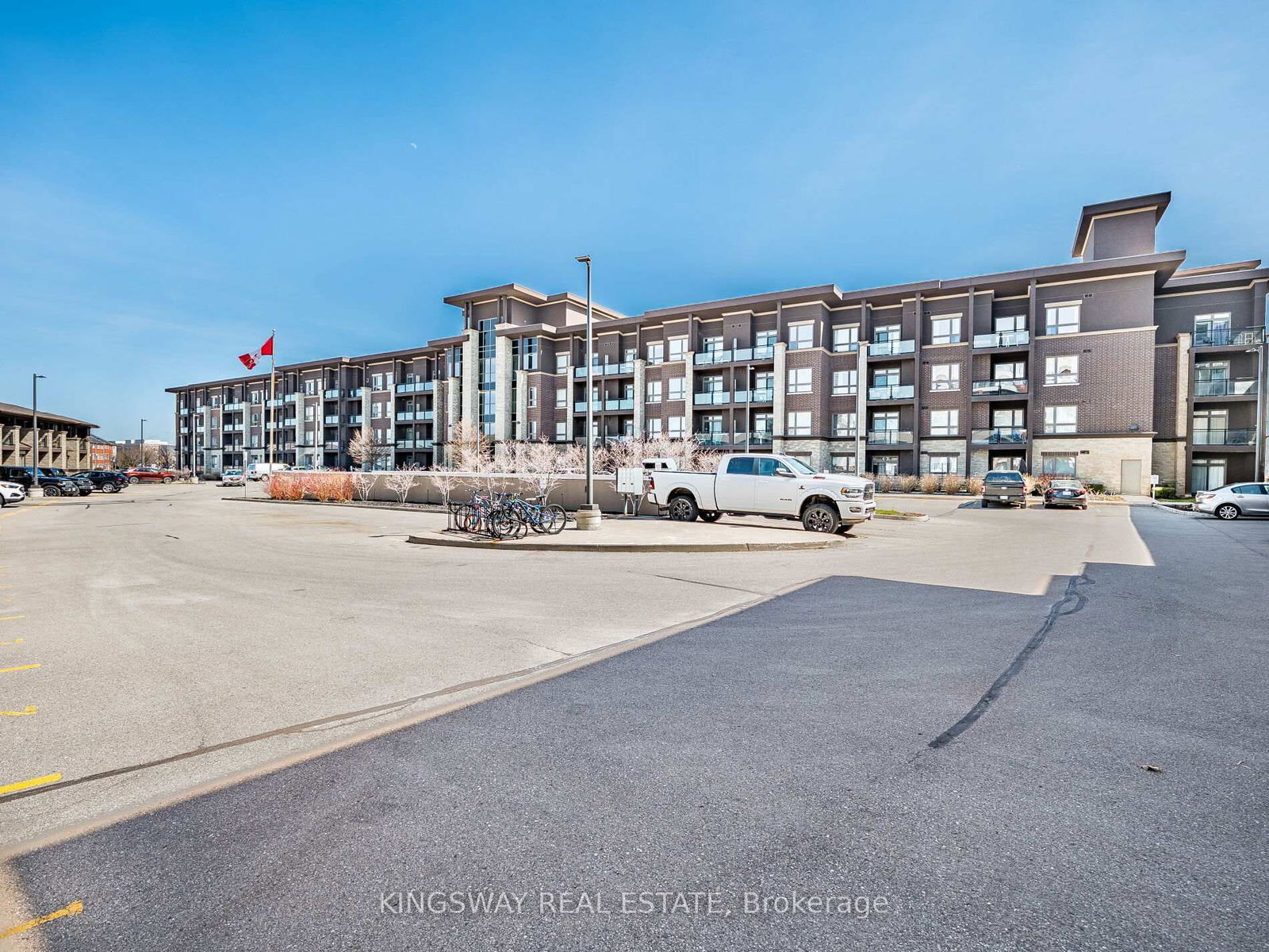 Condo for sale at 210-5010 Corporate Drive, Burlington, Uptown, L7L 0H6 - MLS: W12092940