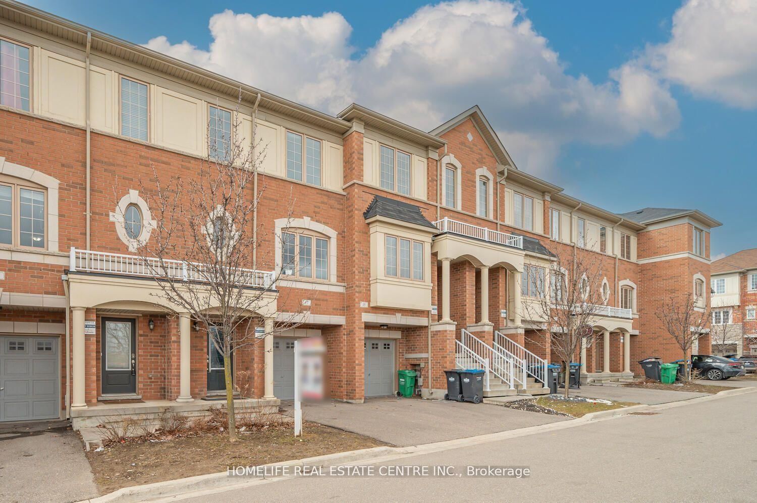 Townhouse for sale at 17 Cedarland Road, Brampton, Credit Valley, L6Y 6E6 - MLS: W12093218