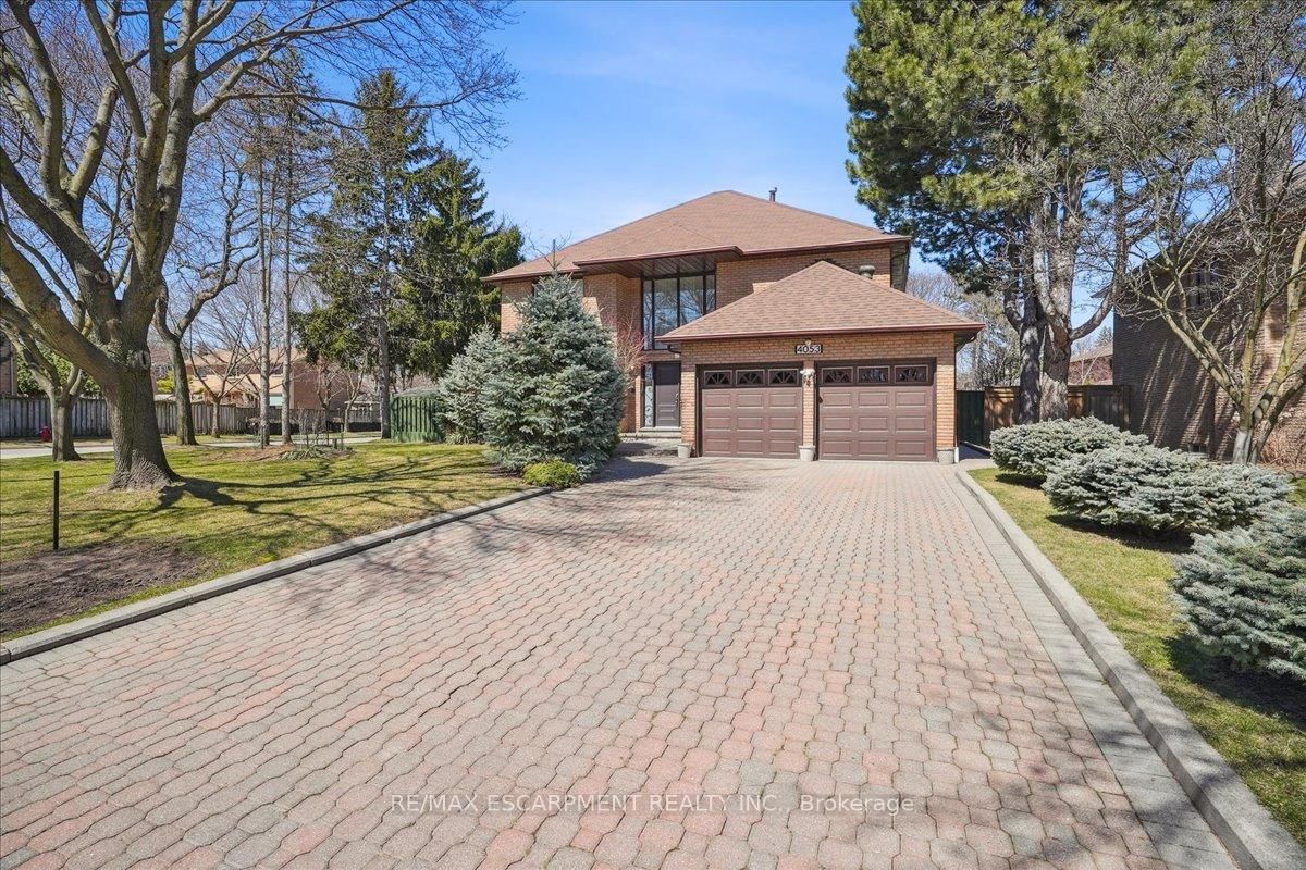 Detached House for sale at 4053 Cabot Trail, Mississauga, Erin Mills, L5L 3K2 - MLS: W12093609