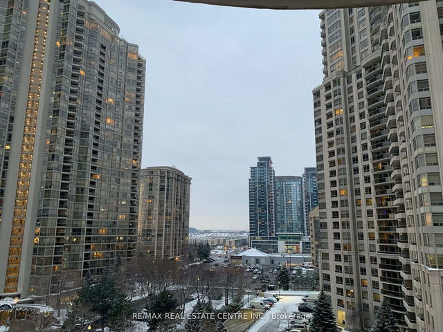 821 - 25 Kingsbridge Garden Circle