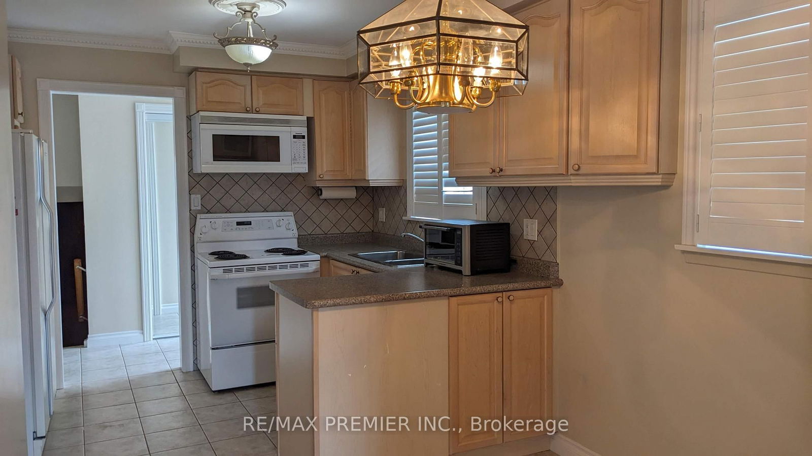 Semi-Detached House for sale at 3332 Grechen Road, Mississauga, Erindale, L5C 1X9 - MLS: W12093809