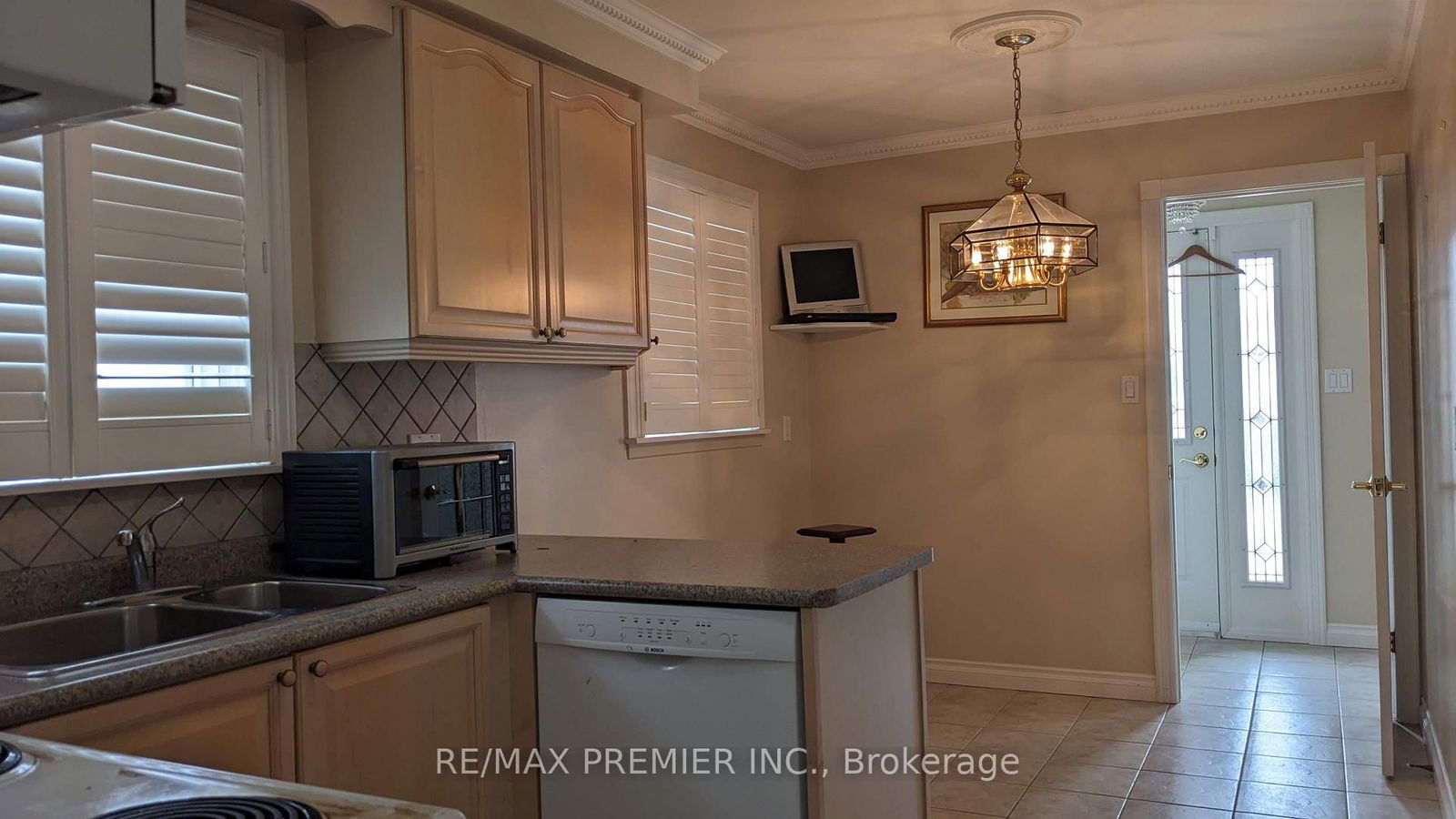 Semi-Detached House for sale at 3332 Grechen Road, Mississauga, Erindale, L5C 1X9 - MLS: W12093809