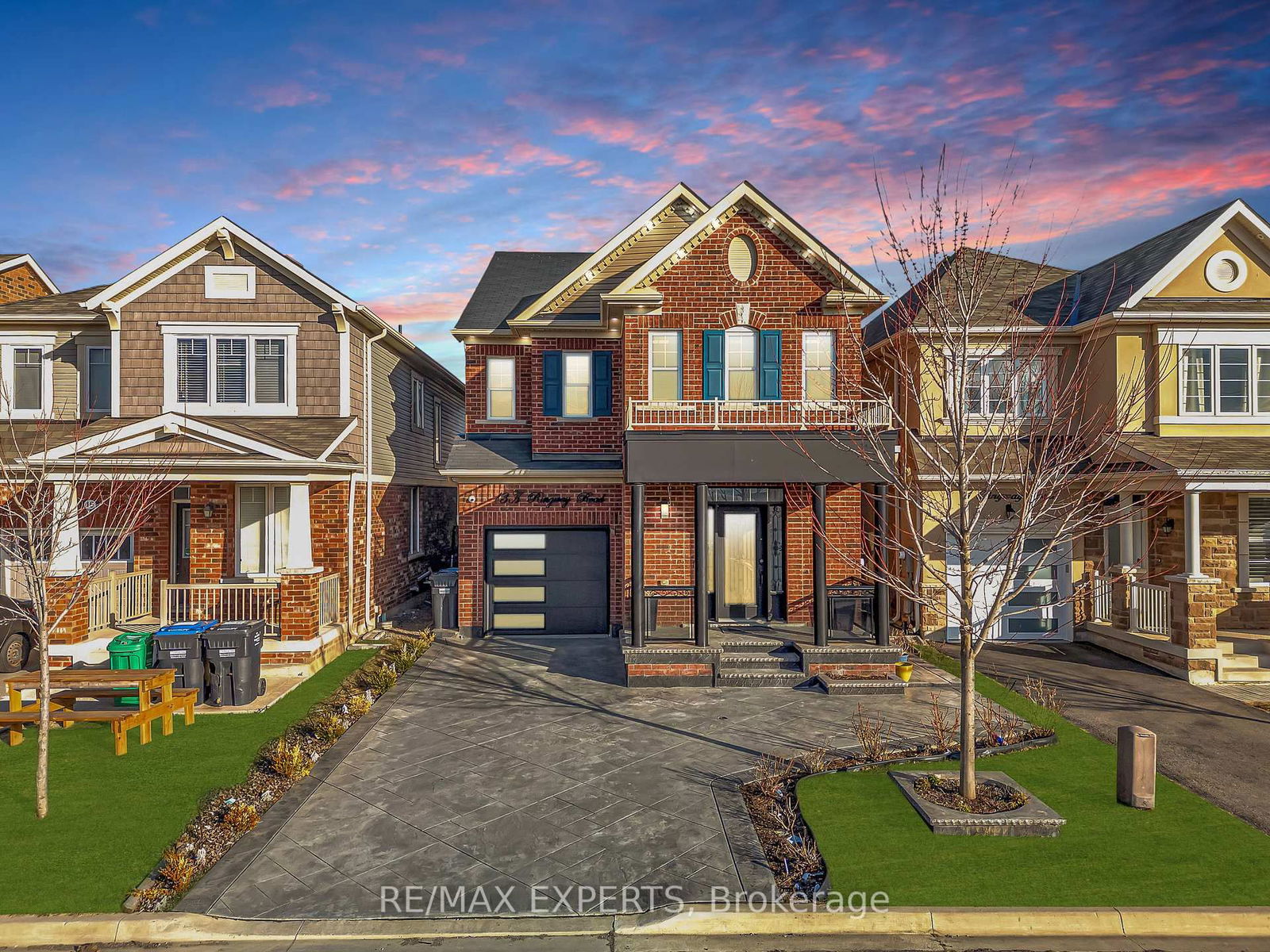 Detached House for sale at 13 Ringway Road, Brampton, Northwest Brampton, L7A 4T4 - MLS: W12093860