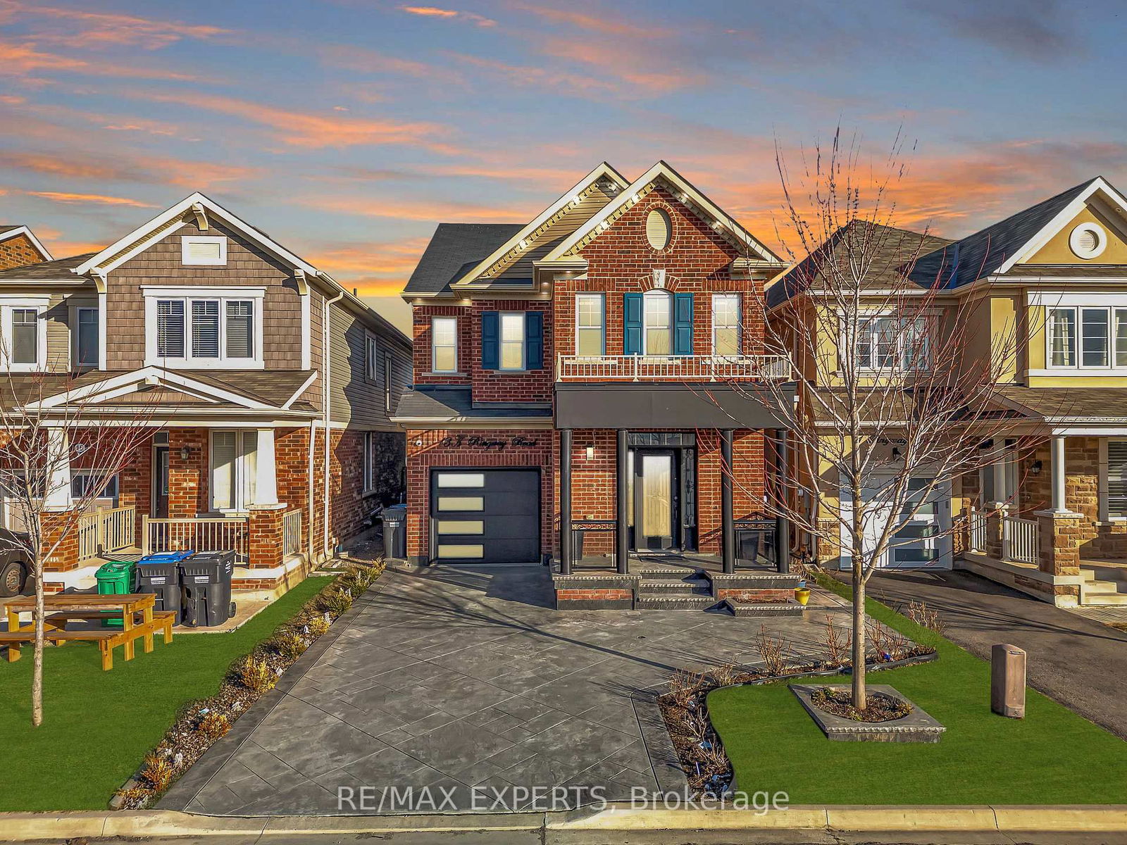Detached House for sale at 13 Ringway Road, Brampton, Northwest Brampton, L7A 4T4 - MLS: W12093860