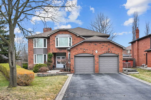 15 Brookbank Court
