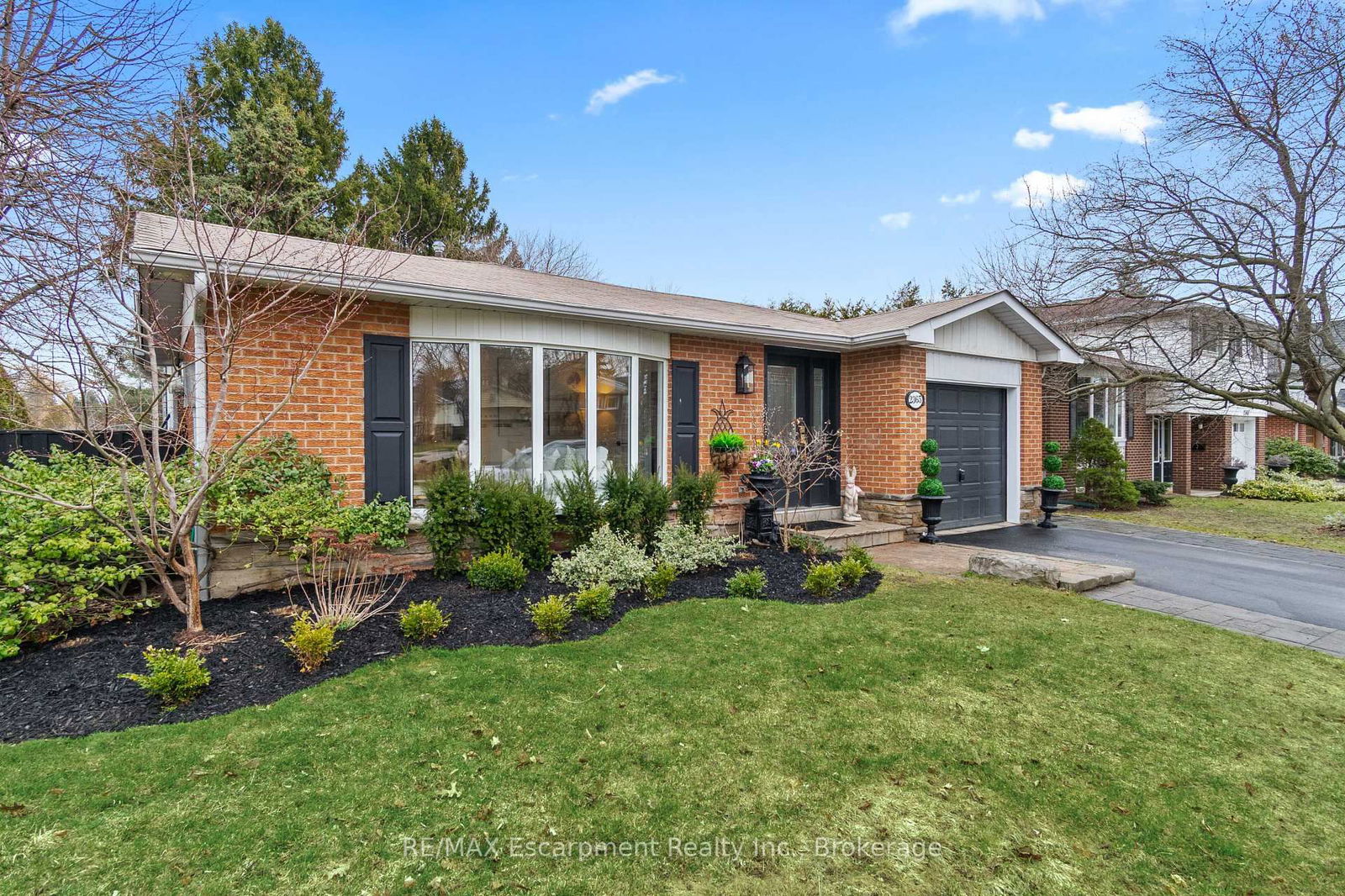Detached House for sale at 2365 Devon Road, Oakville, Ford, L6J 5R6 - MLS: W12094092