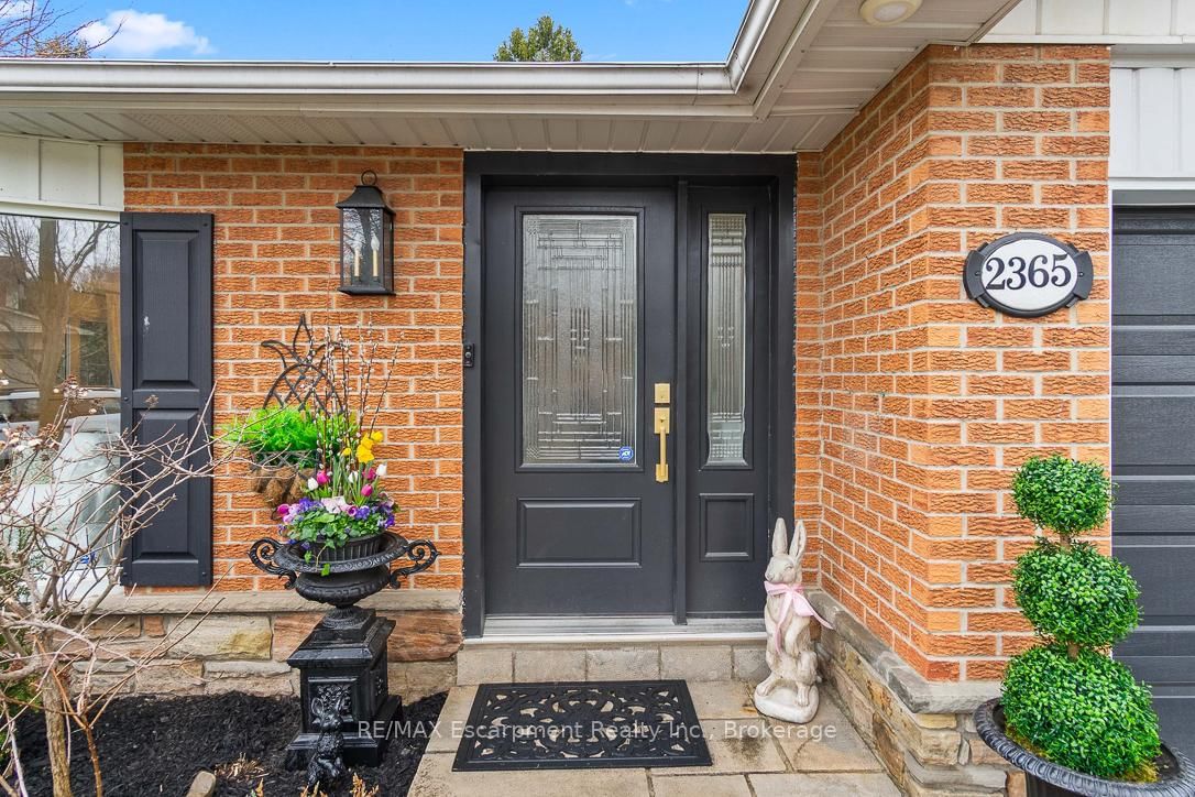 Detached House for sale at 2365 Devon Road, Oakville, Ford, L6J 5R6 - MLS: W12094092