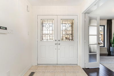 2364 Spring Meadow Way, Oakville - Westmount image-0-2