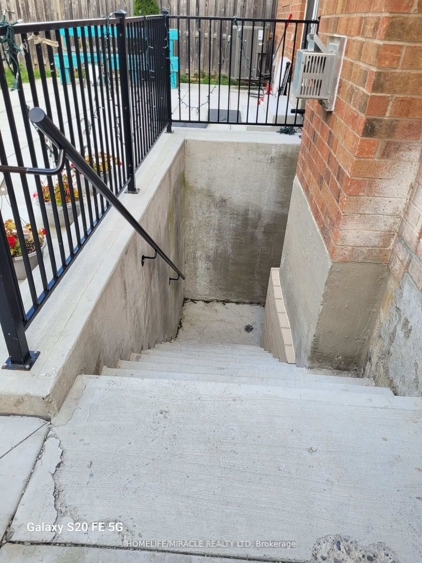 Detached House for lease at 55 Abbotsbury Drive, Brampton, Credit Valley, L6X 0S2 - MLS: W12094249