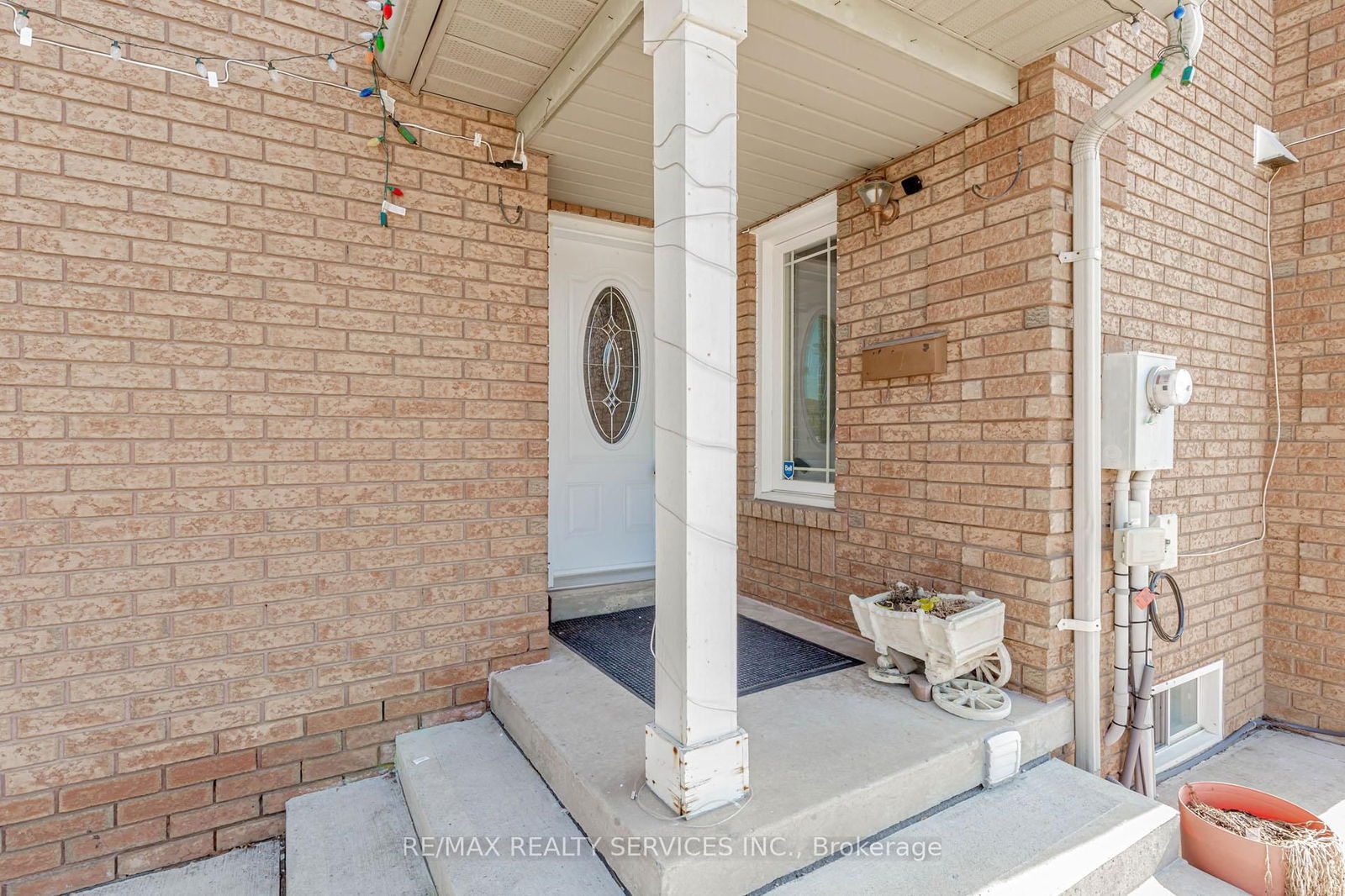 Semi-Detached House for sale at 1 Clover Bloom Road, Brampton, Sandringham-Wellington, L6R 1R8 - MLS: W12094276
