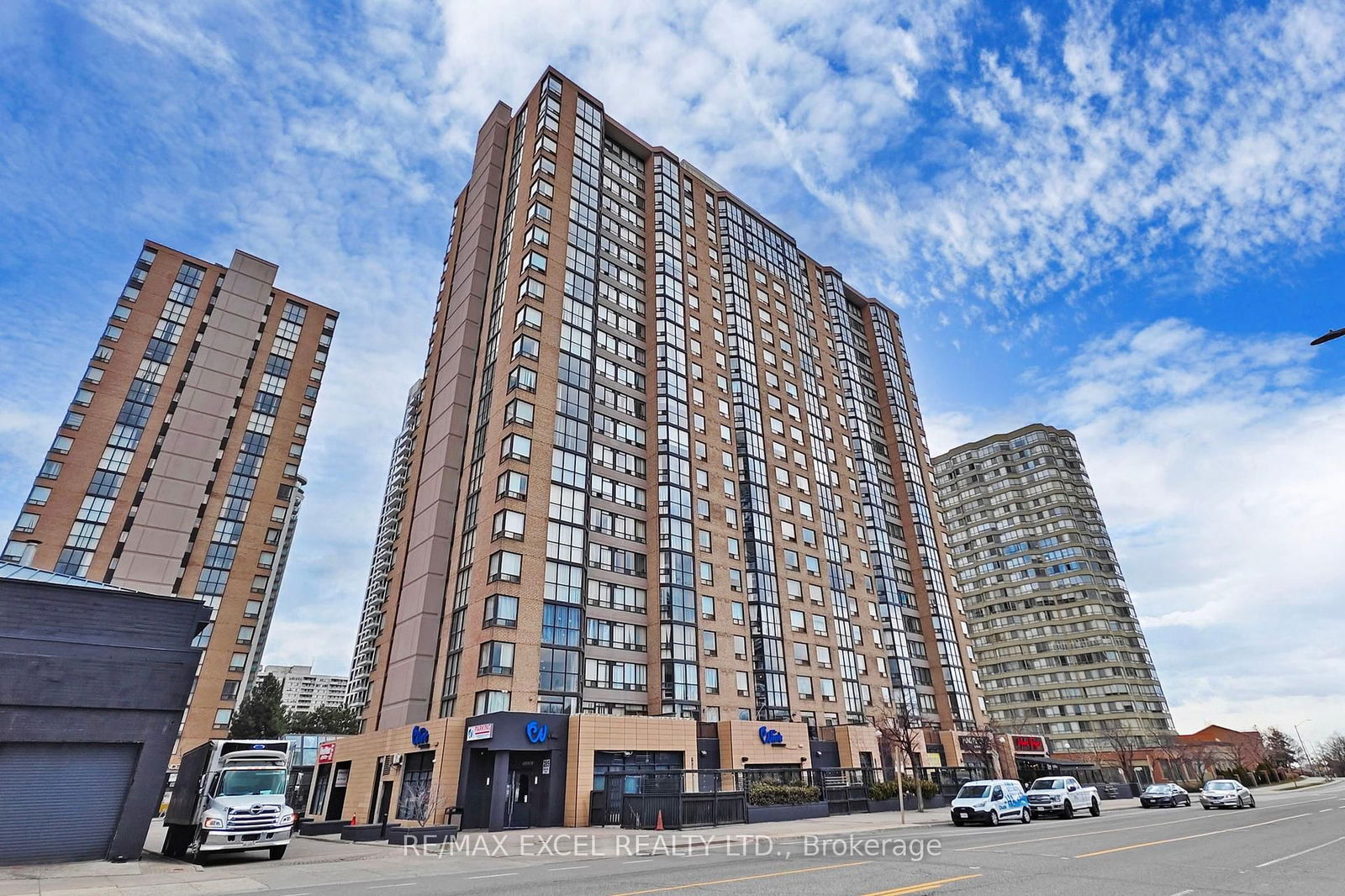 Condo sold at 1909-285 Enfield Place, Mississauga, City Centre, L5B 3Y6 - MLS: W12094387