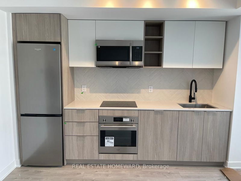 home for lease on 431-36 Zorra Street
