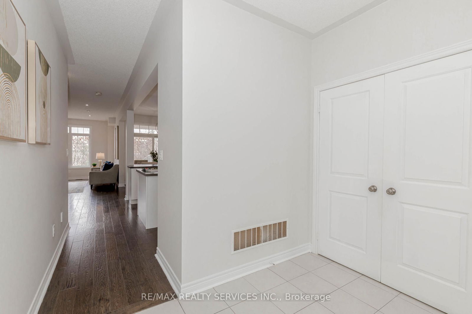 Townhouse for sale at 31 Mccardy Court, Caledon, Caledon East, L7C 3W9 - MLS: W12095110