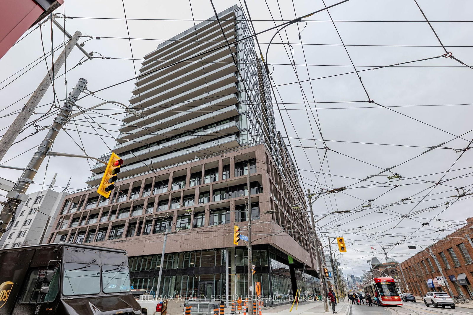 Condo leased at 318-285 DUFFERIN Street, Toronto, South Parkdale, M6K 1Z5 - MLS: W12095121
