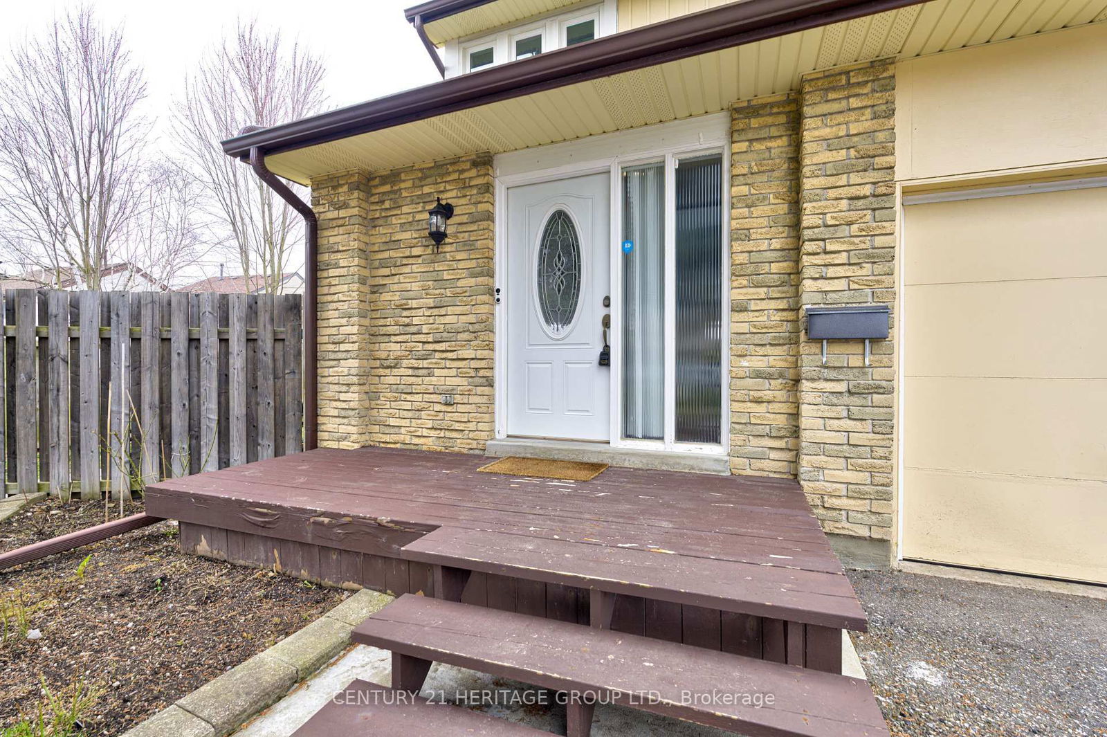 Semi-Detached House sold at 14 Macassa Court, Brampton, Heart Lake West, L6Z 1B3 - MLS: W12095167