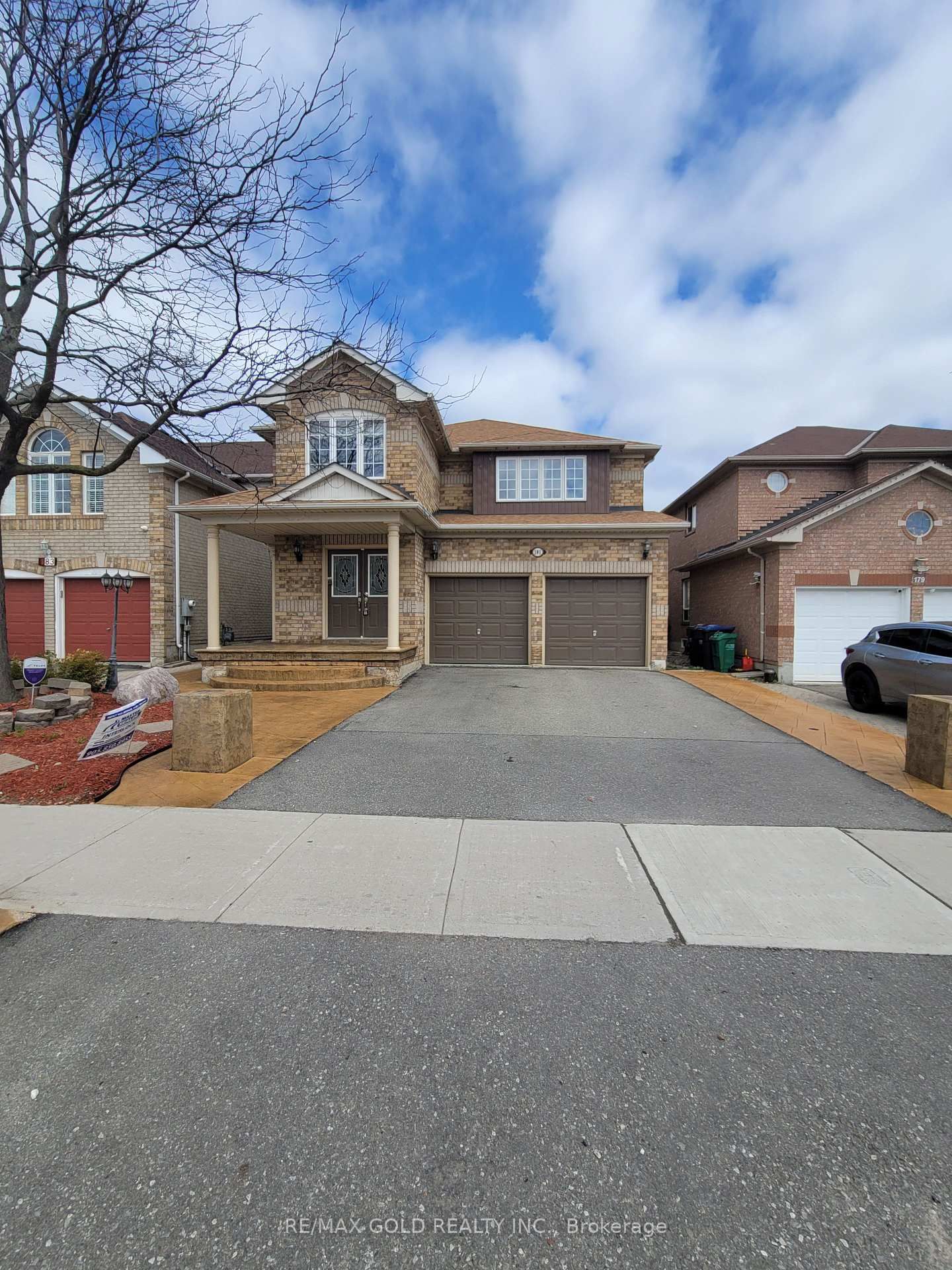 Detached House for sale at 181 Brisdale Drive, Brampton, Fletcher's Meadow, L7A 2Y8 - MLS: W12095271