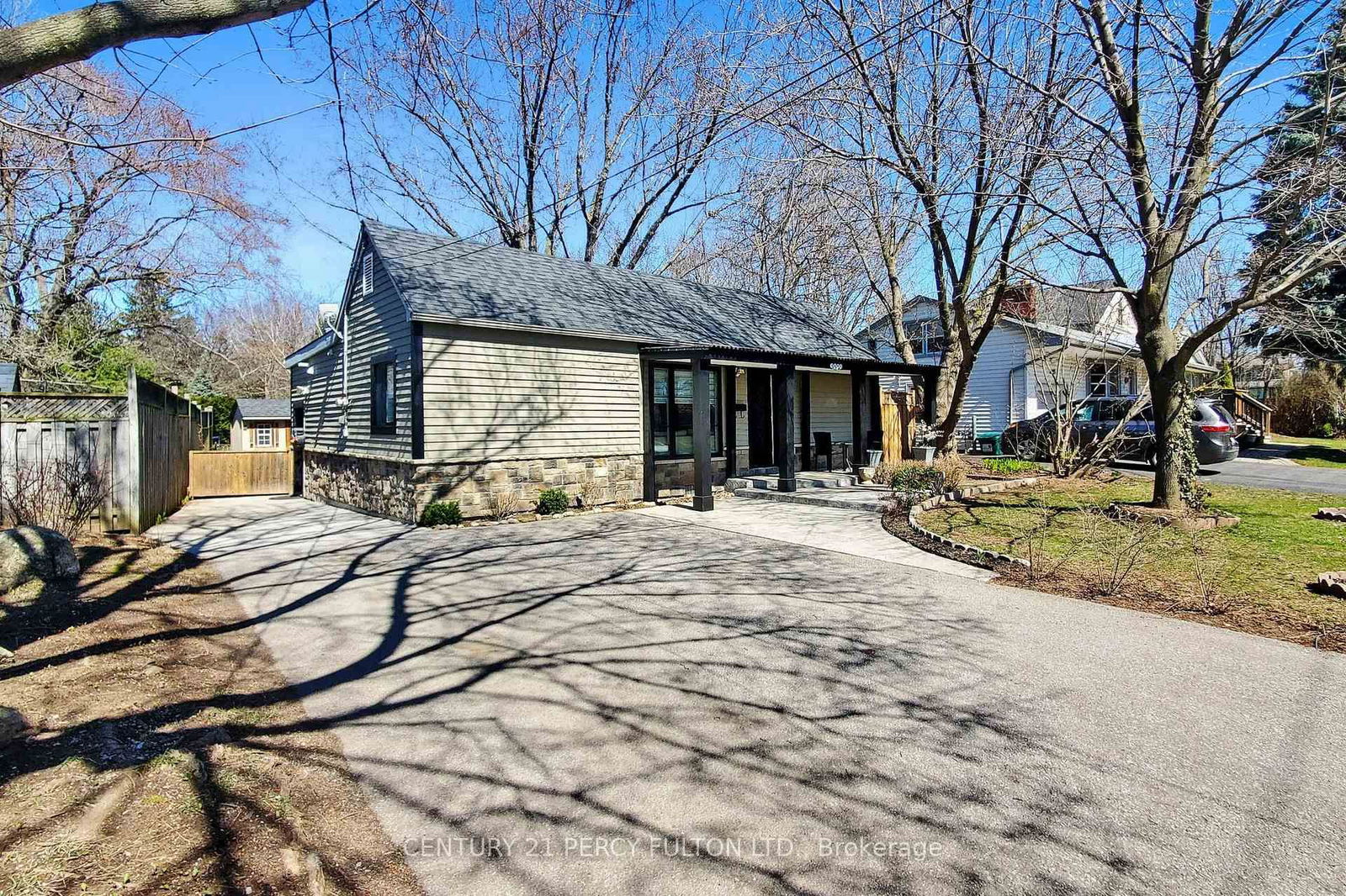 Detached House for sale at 3489 New Street, Burlington, Roseland, L7N 1N5 - MLS: W12095333