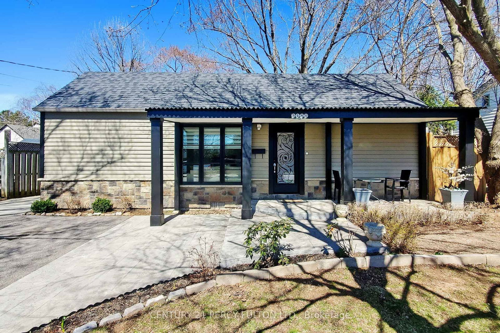 Detached House for sale at 3489 New Street, Burlington, Roseland, L7N 1N5 - MLS: W12095333