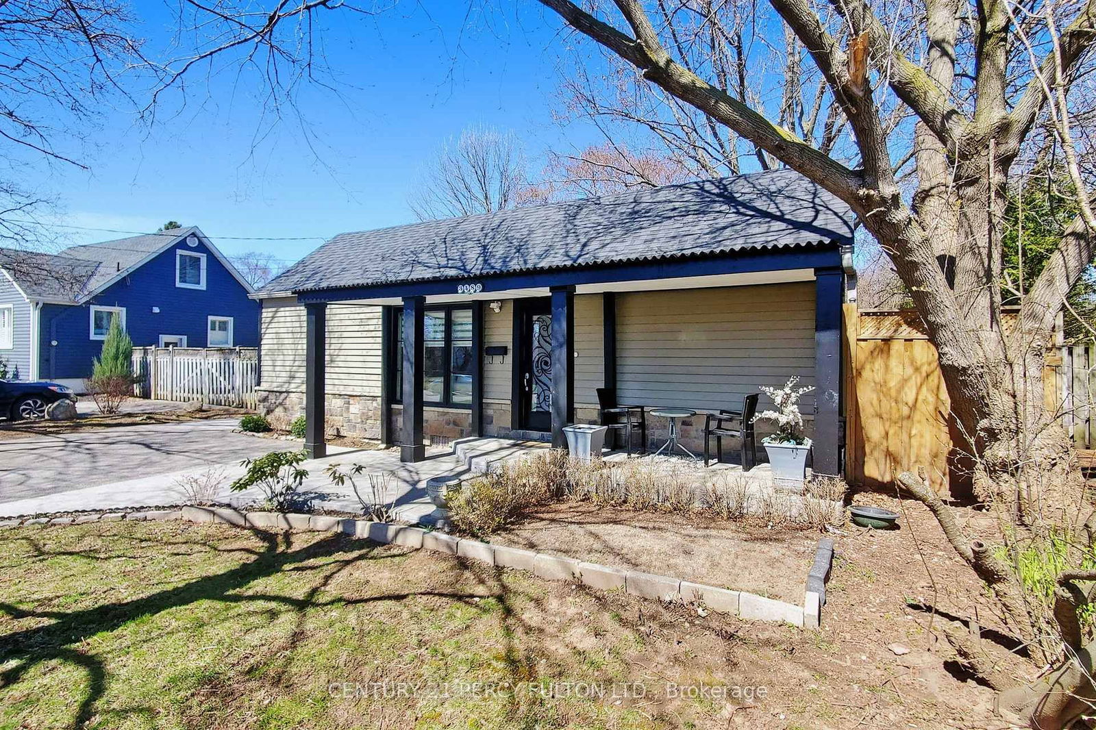Detached House for sale at 3489 New Street, Burlington, Roseland, L7N 1N5 - MLS: W12095333