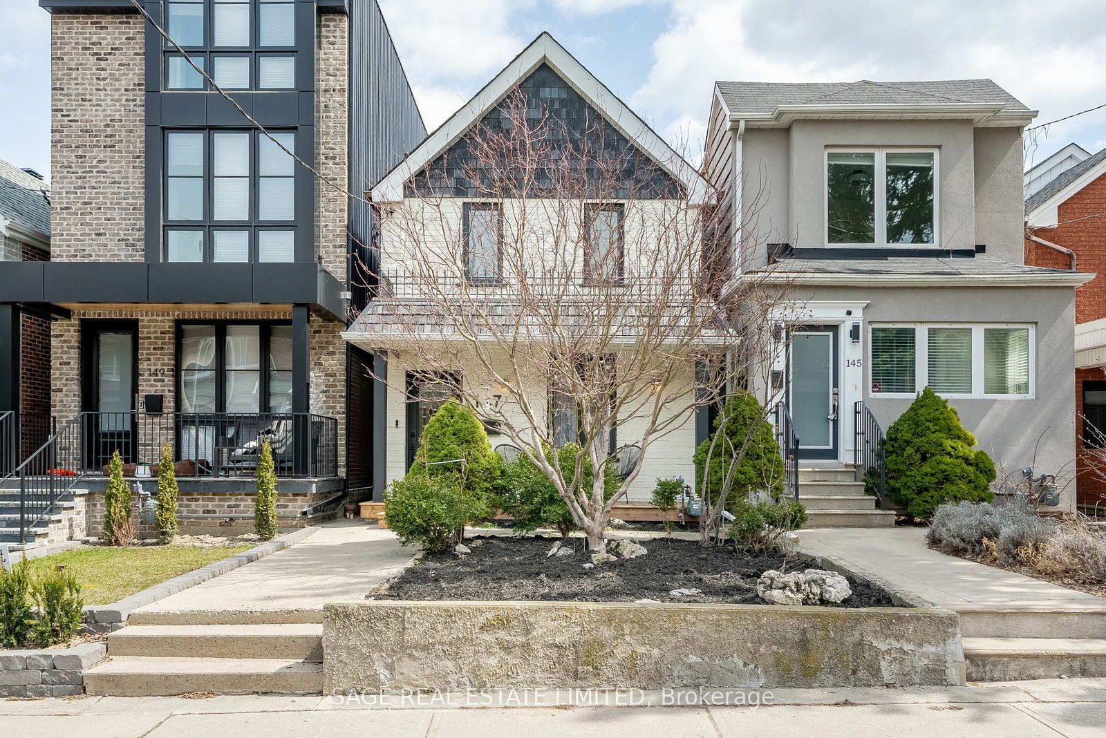 Detached House sold at 147 Boon Avenue, Toronto, Corso Italia-Davenport, M6E 3Z6 - MLS: W12095335