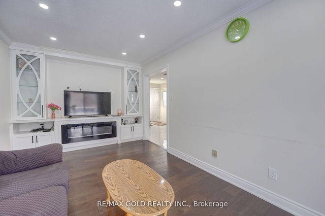 42 Blackmere Circle