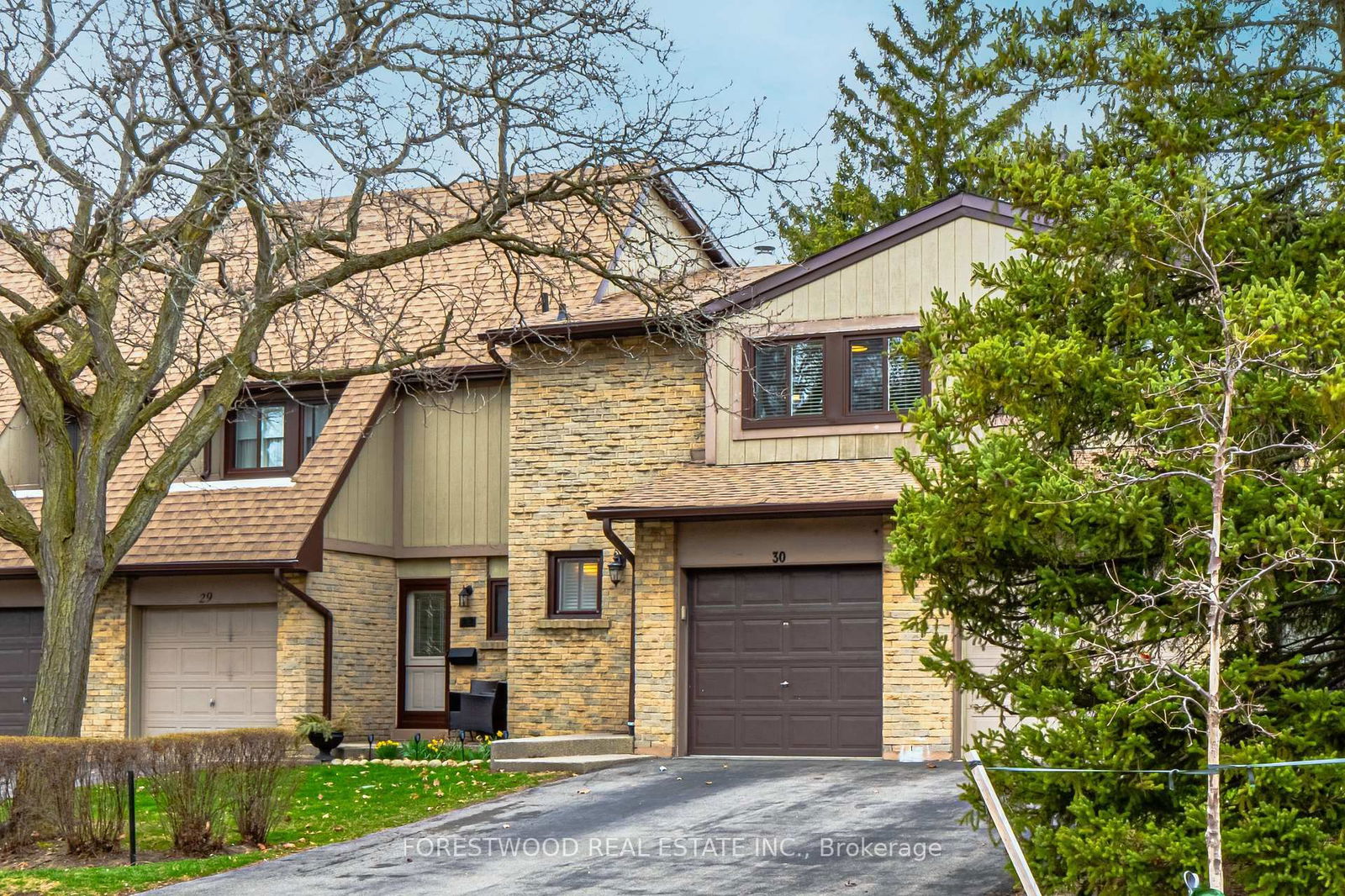 Townhouse for sale at 30-3345 Silverado Drive, Mississauga, Mississauga Valleys, L5A 3Y8 - MLS: W12095606