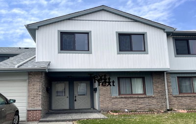 Townhouse sold at 21-6777 Formentera Avenue, Mississauga, Ontario, L5N 2M3 - Meadowvale - MLS: W12095699
