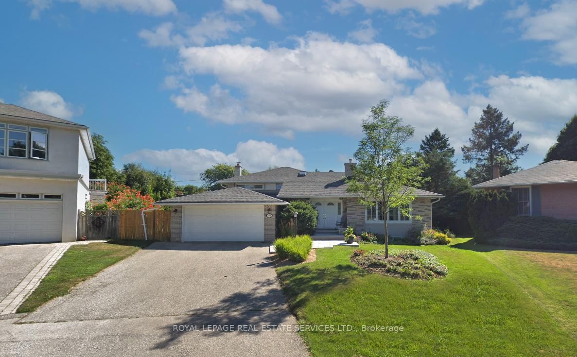 Detached House for sale at 35 Bemersyde Drive, Toronto, Princess-Rosethorn, M9A 2S9 - MLS: W12095743