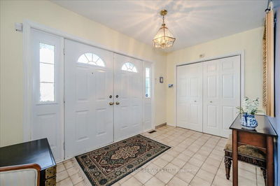 35 Bemersyde Dr, Toronto - Princess-Rosethorn image-0-4