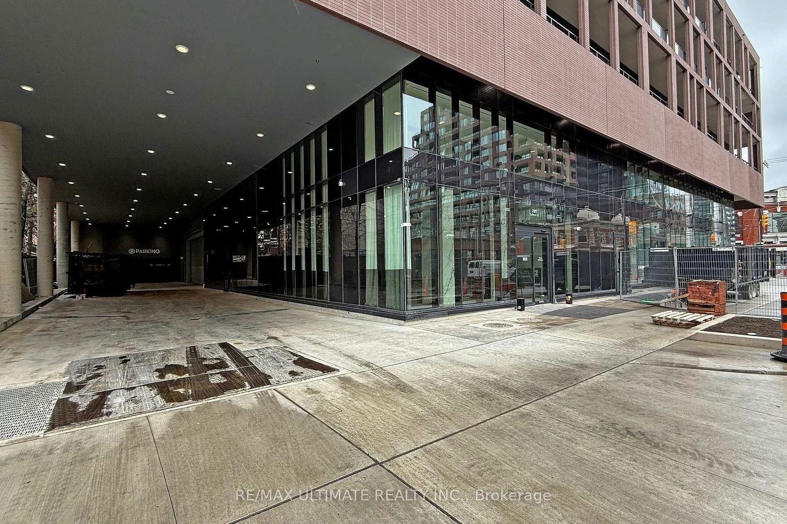 Condo leased at 509-285 Dufferin Street, Toronto, South Parkdale, M6K 0J2 - MLS: W12095834