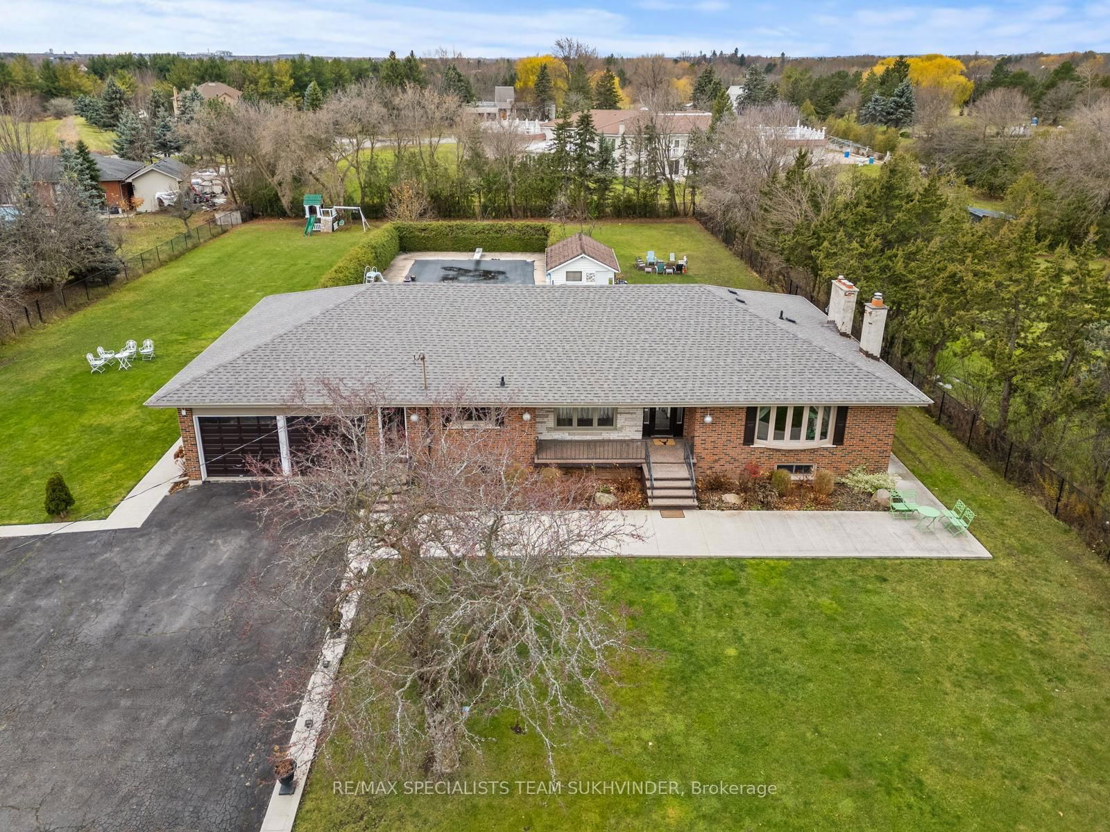 Detached House for sale at 10604 Mcvean Drive, Brampton, Toronto Gore Rural Estate, L6P 0J6 - MLS: W12095851