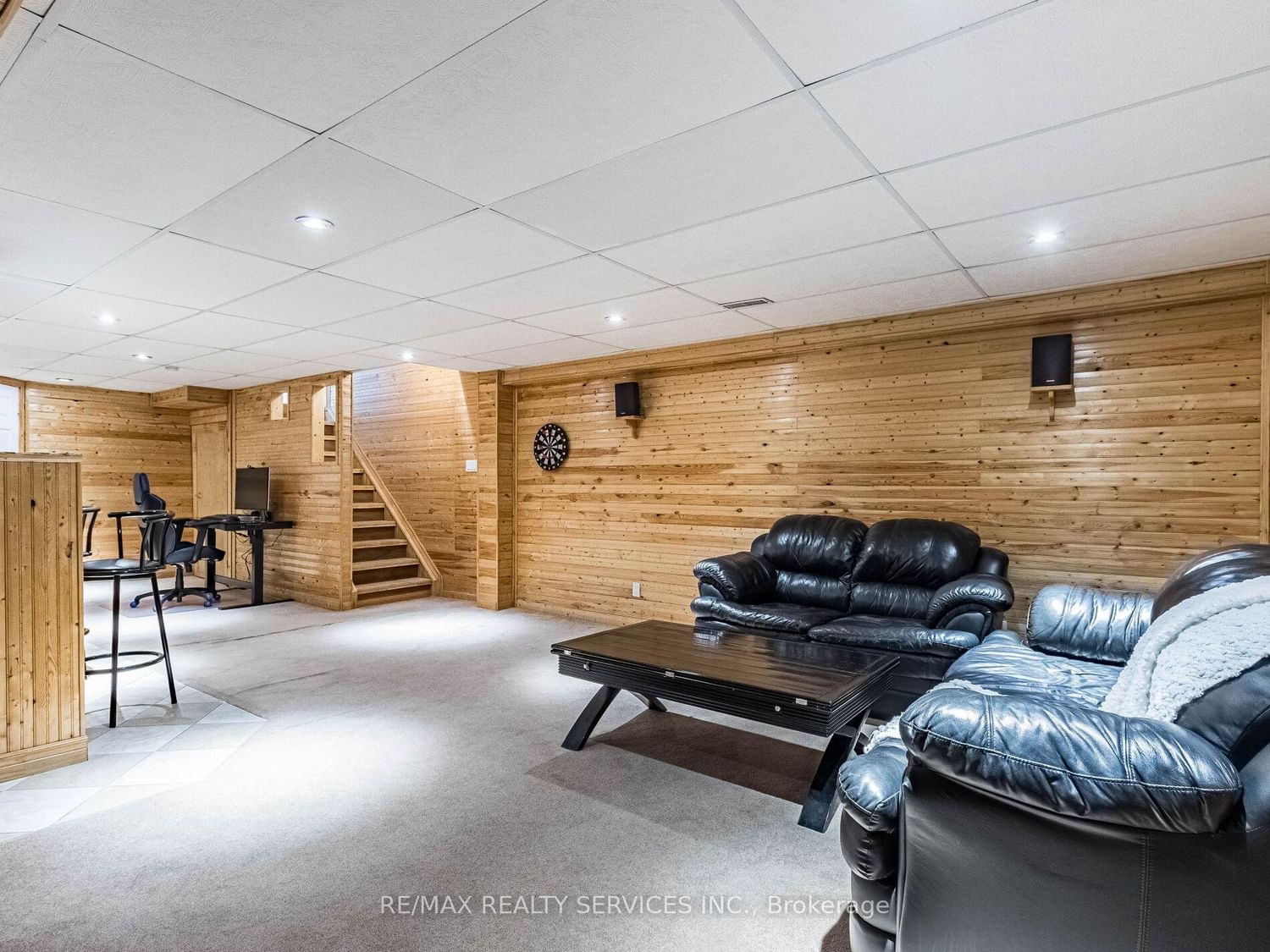 Listing Image 44