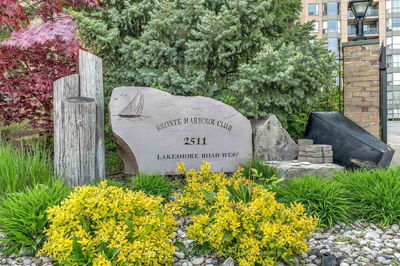 Unit 214 — 2511 Lakeshore Rd, Oakville - Bronte image-0-4