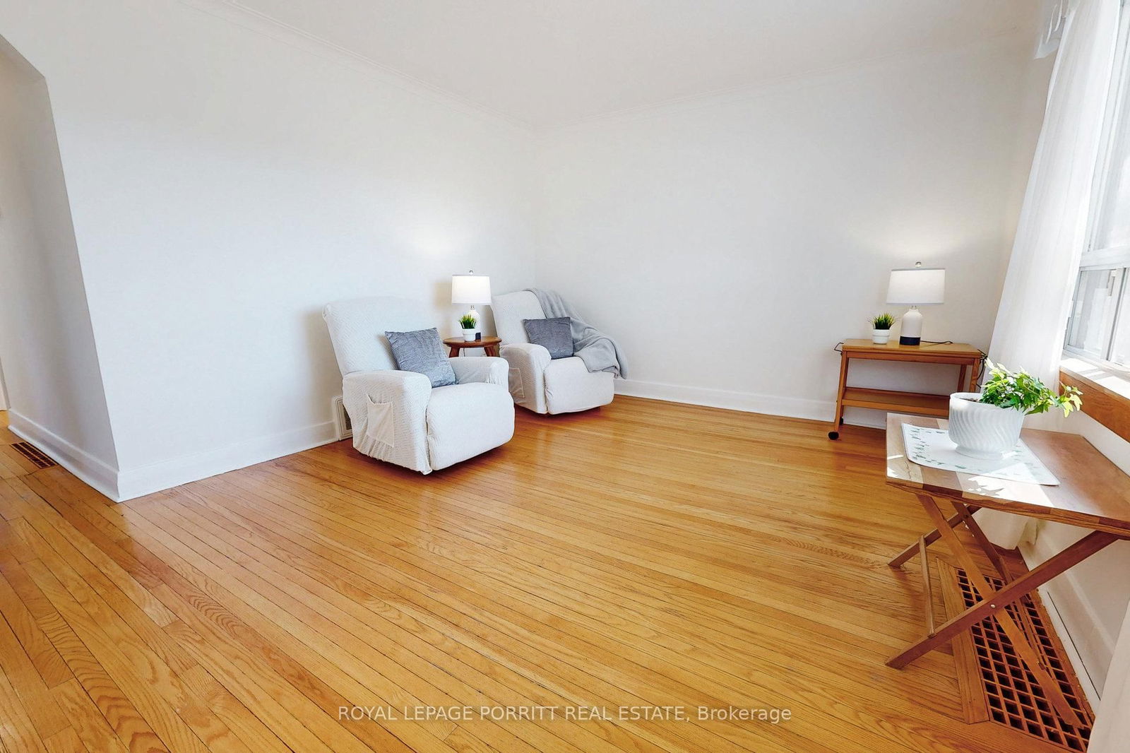 Detached House for sale at 284 Lanor Avenue, Toronto, Alderwood, M8W 2P9 - MLS: W12096012
