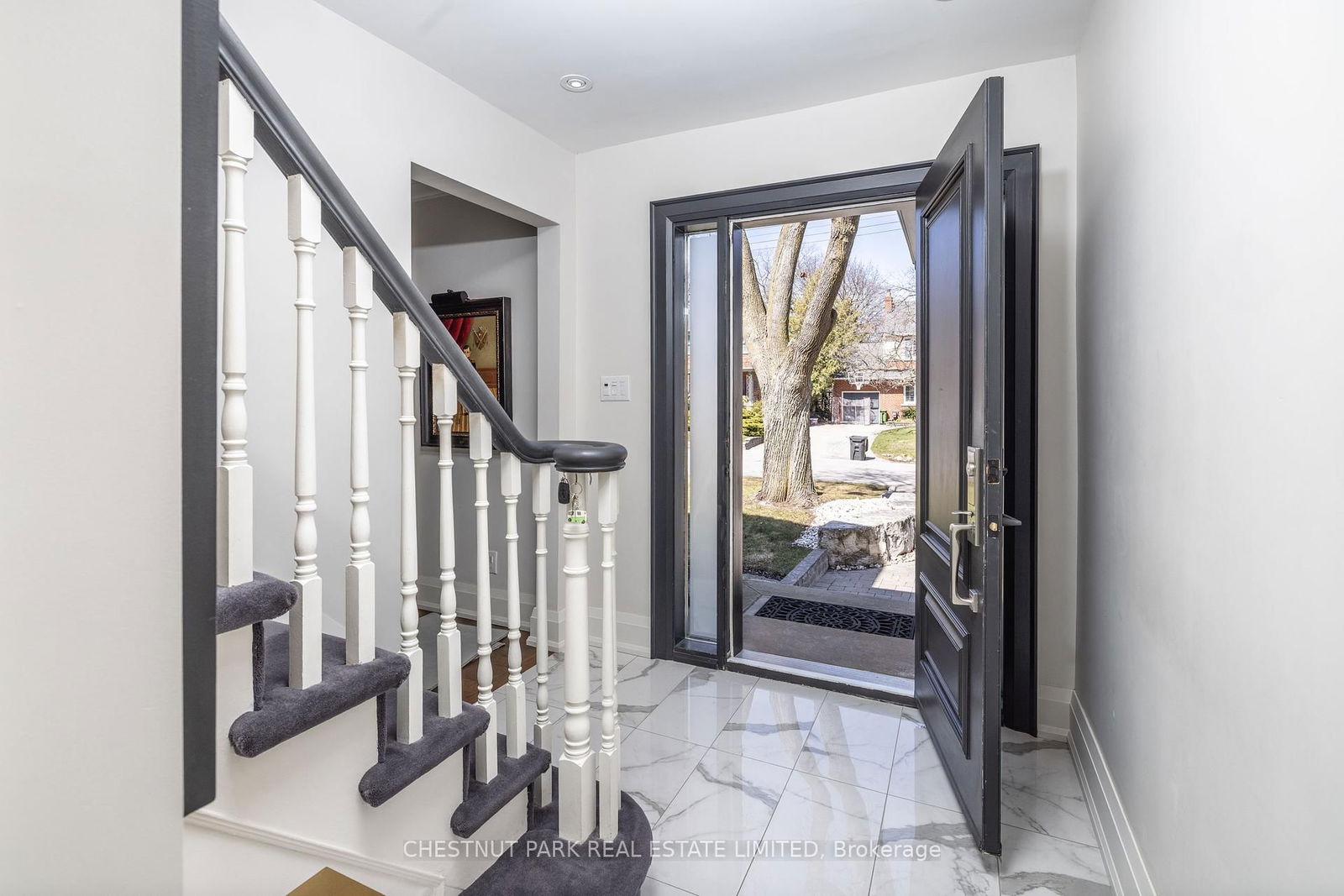 Detached House for sale at 47 Glenellen Drive, Toronto, Stonegate-Queensway, M8Y 2G7 - MLS: W12096053