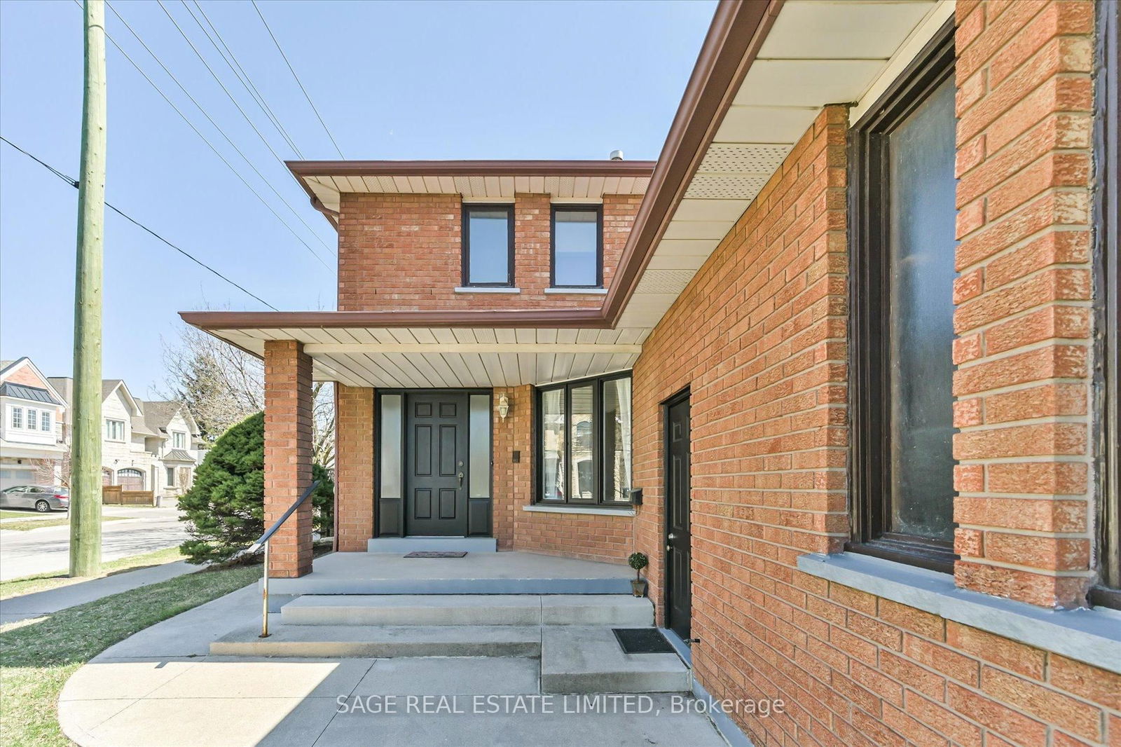 Detached House for sale at 1 Goa Court, Toronto, Alderwood, M8W 4Y2 - MLS: W12096134