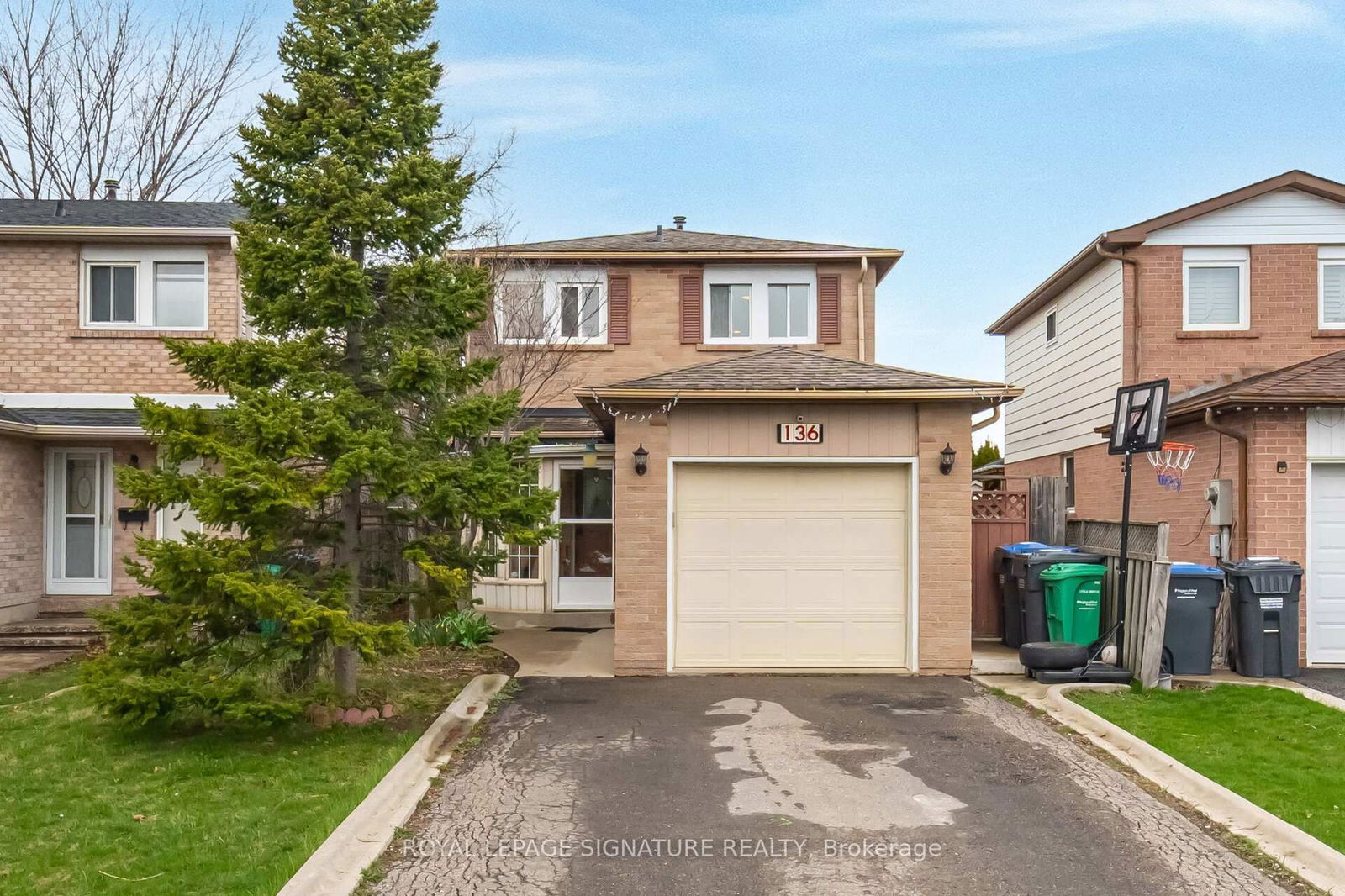 Detached House for sale at 136 Martindale Crescent, Brampton, Brampton West, L6X 2V2 - MLS: W12096237