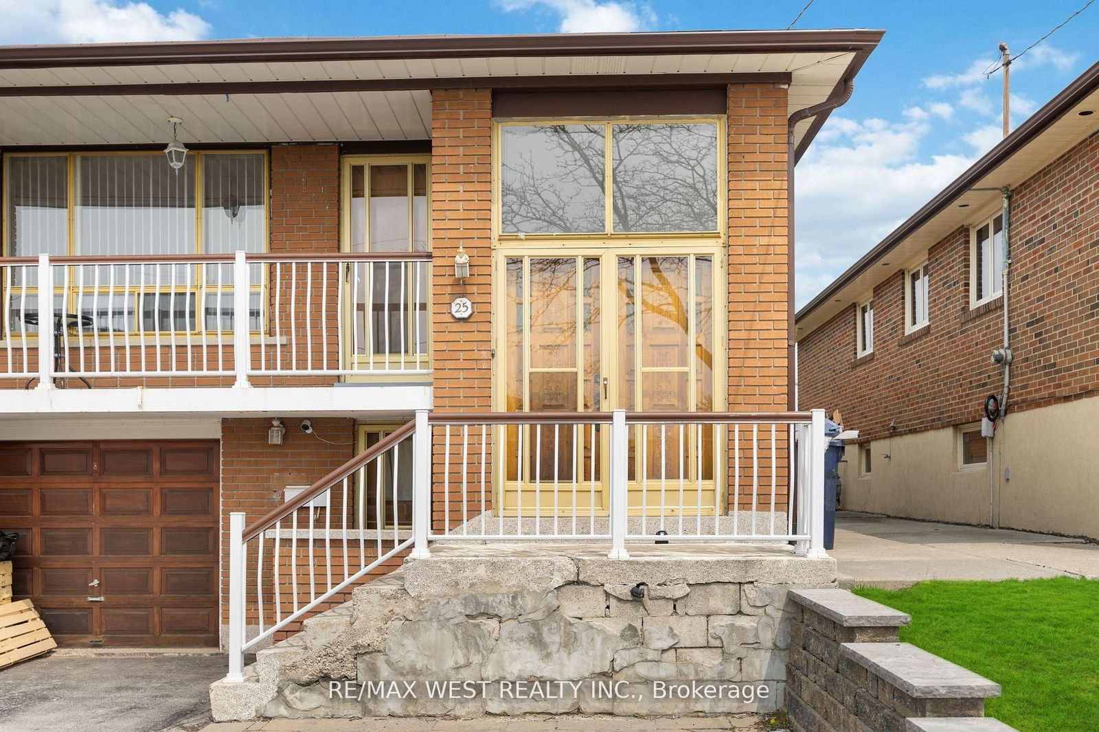 Semi-Detached House for lease at Main-25 Lomar Drive, Toronto, Glenfield-Jane Heights, M3N 1Y9 - MLS: W12096247