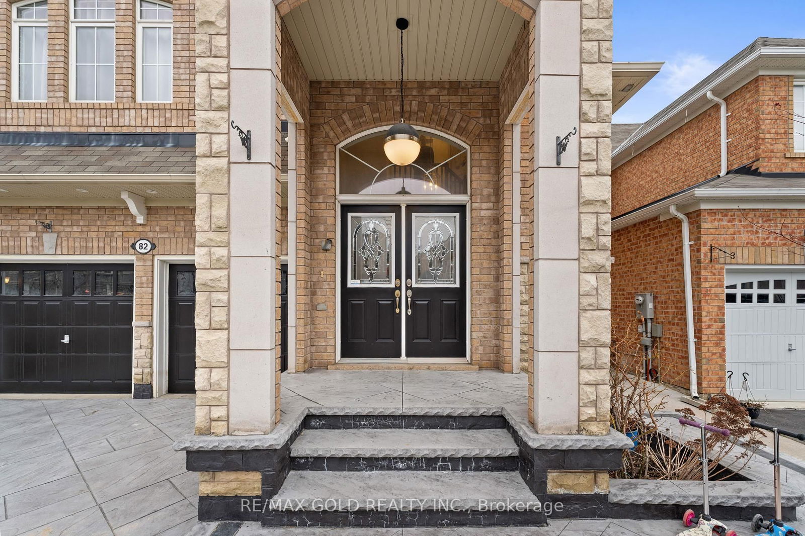 Detached House for sale at 82 Seascape Crescent, Brampton, Bram East, L6P 3C6 - MLS: W12096363