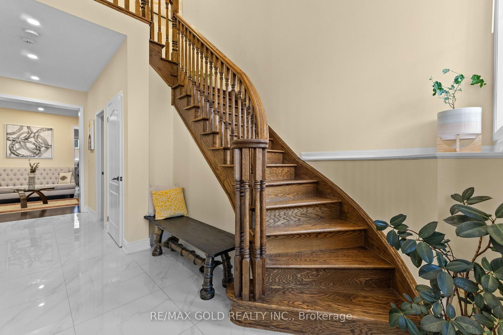 Detached House for sale at 82 Seascape Crescent, Brampton, Bram East, L6P 3C6 - MLS: W12096363