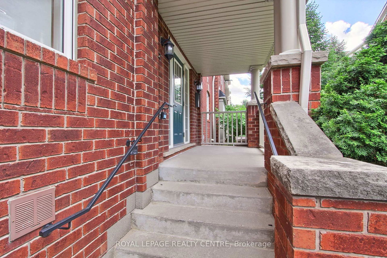 Townhouse for sale at 4-750 Neighbourhood Circle, Mississauga, Cooksville, L5B 0B7 - MLS: W12096801