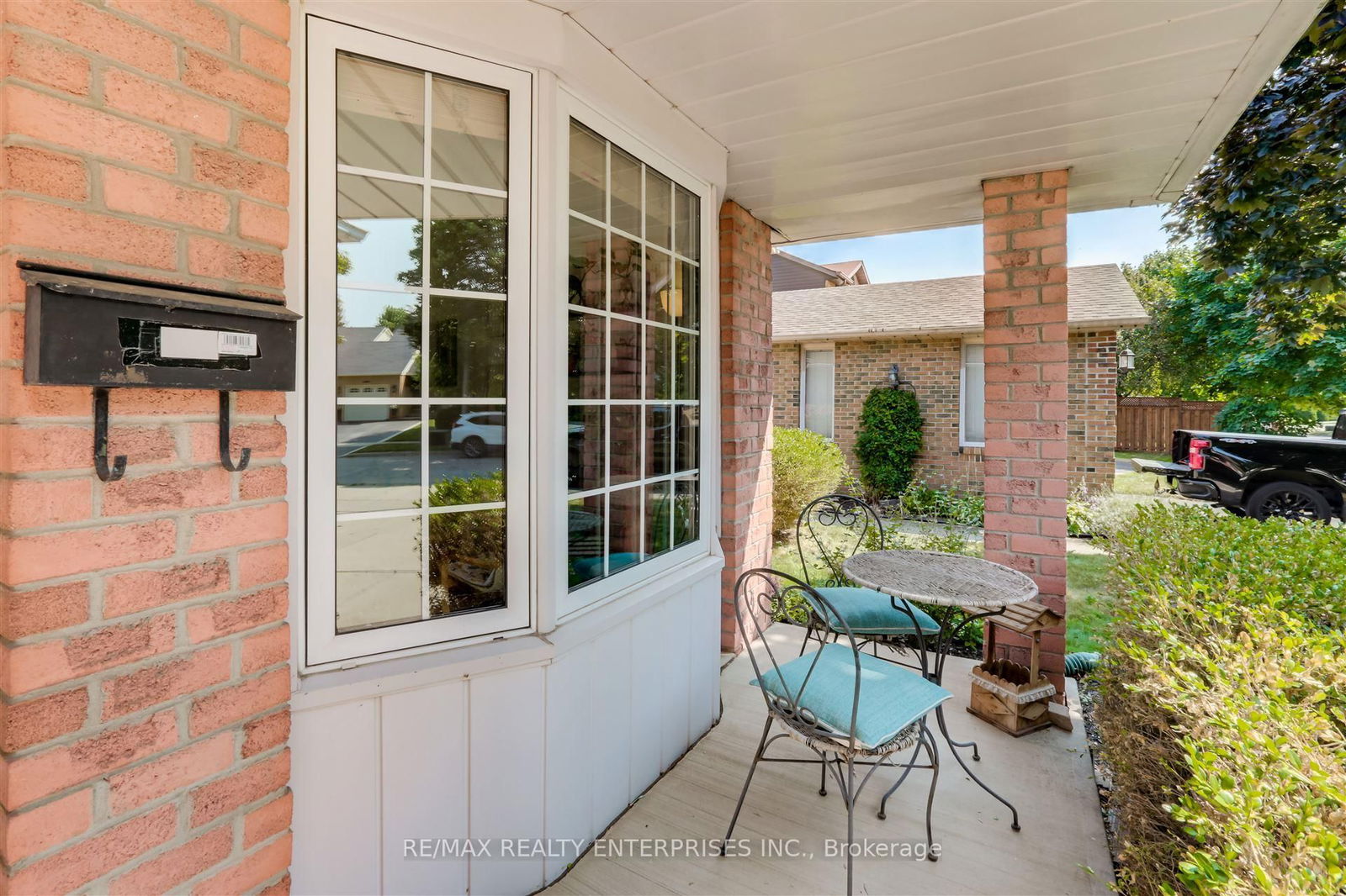 Detached House for sale at 1102 Stephenson Drive, Burlington, Brant, L7S 2A8 - MLS: W12097143
