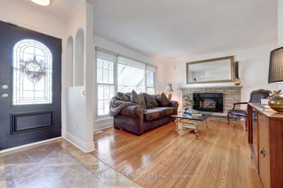2633 Liruma Rd, Mississauga - Sheridan image-0-3