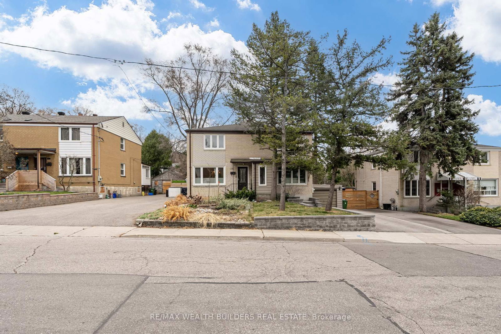 Property at 23 Van Stassen